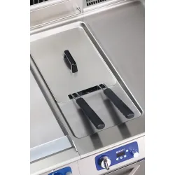 Electric fryer with cold zone and electronic control 2 x 21 L