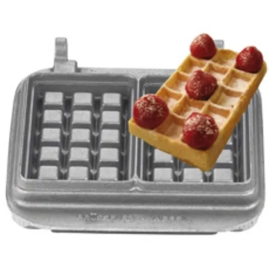 Waffle maker / Waffle iron