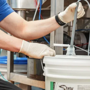 Detergents for professional dishwashers for washing and rinsing